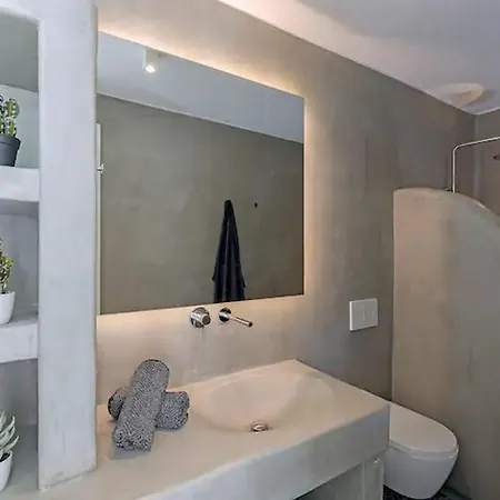 Modern Psarou Beach Holiday home *