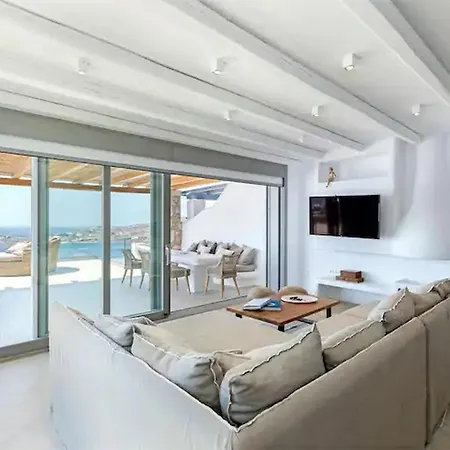 Modern Psarou Beach * Psarou (Mykonos)